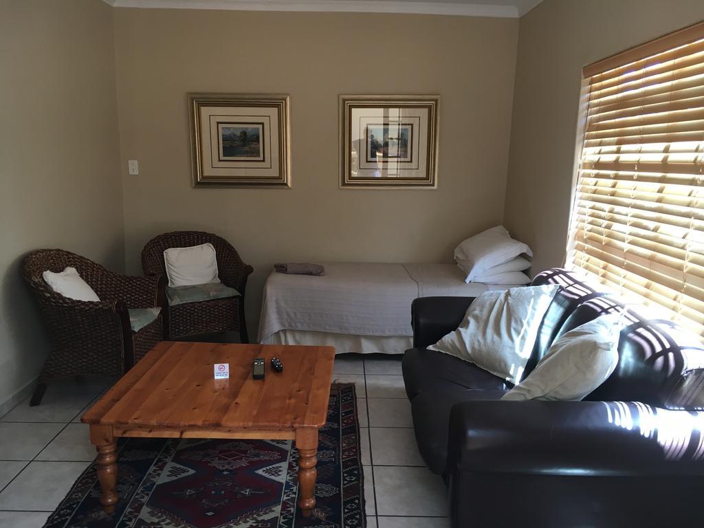 Hotel Kleinplaas Guest Farm Potchefstroom Exterior foto